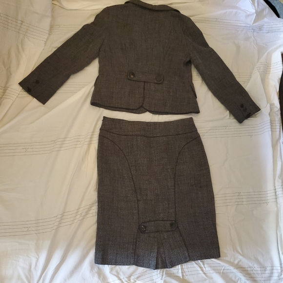 Ann taylor suit! Grey mesh with black and white! - Picture 5 of 11